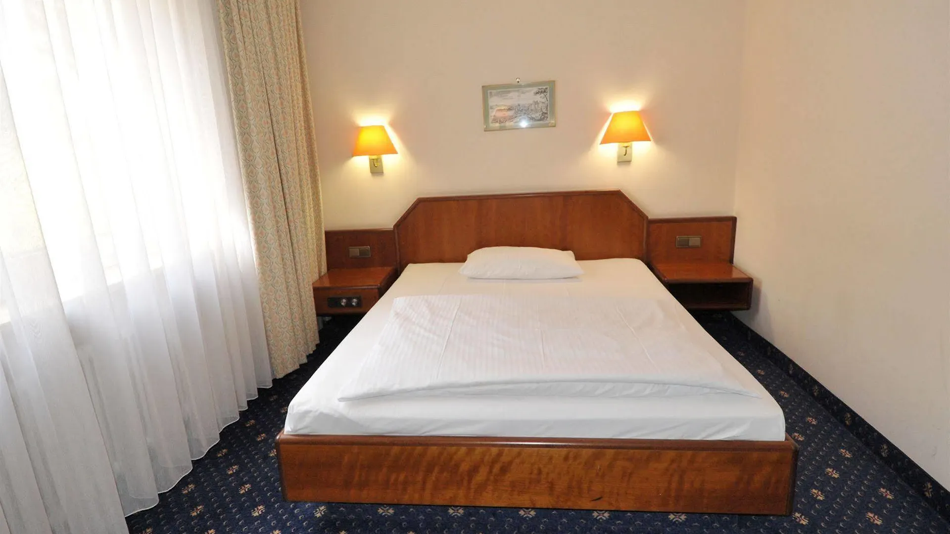 מינכן Ambassador Parkhotel 3*,  גרמניה