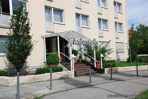 Ambassador Parkhotel Mnichov 3*,