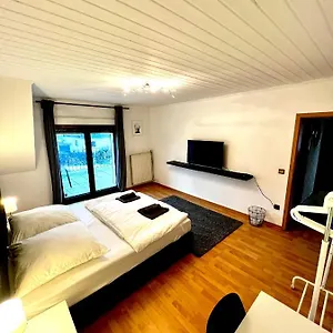 Praktisches Im Grossen Haus Mit Garten Appartement Düsseldorf